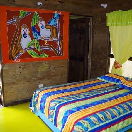 Wood House Hostel La Fortuna المظهر الخارجي الصورة