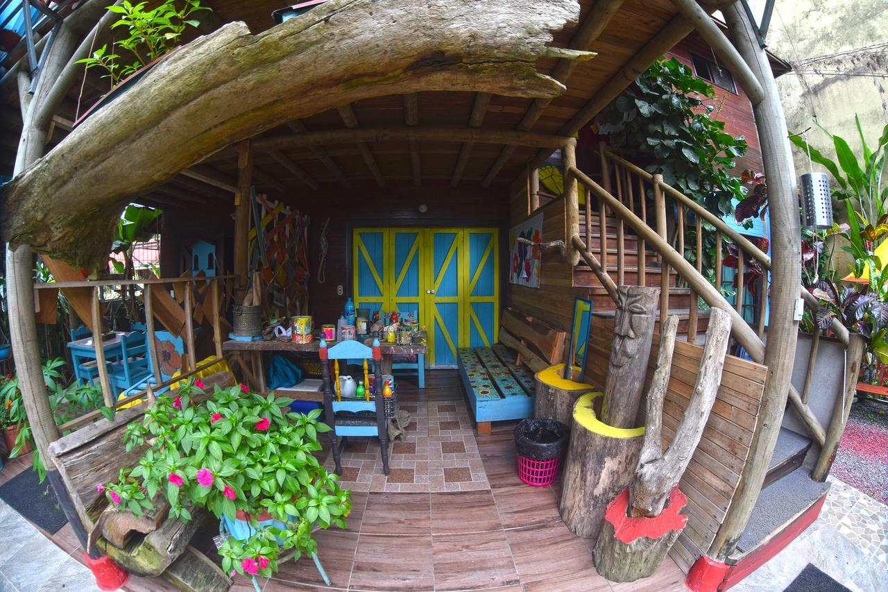 Wood House Hostel La Fortuna المظهر الخارجي الصورة